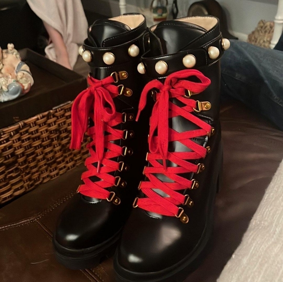 Designer boots - Picture 3 of 4